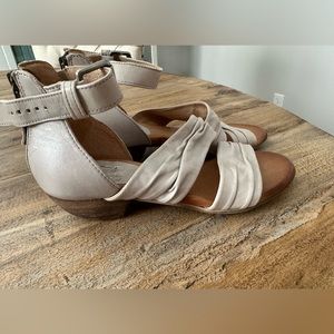 Miz Mooz size 36 Cassie leather sandals